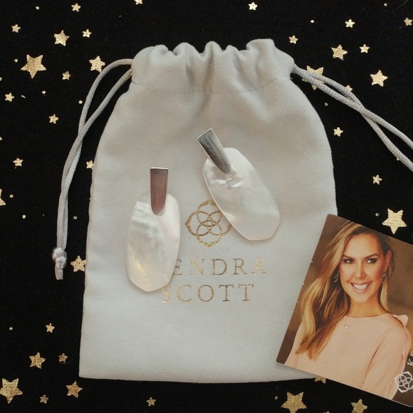 Kendra Scott Jewelry - Kendra Scott Aragon Silver Earrings in Ivory MOP